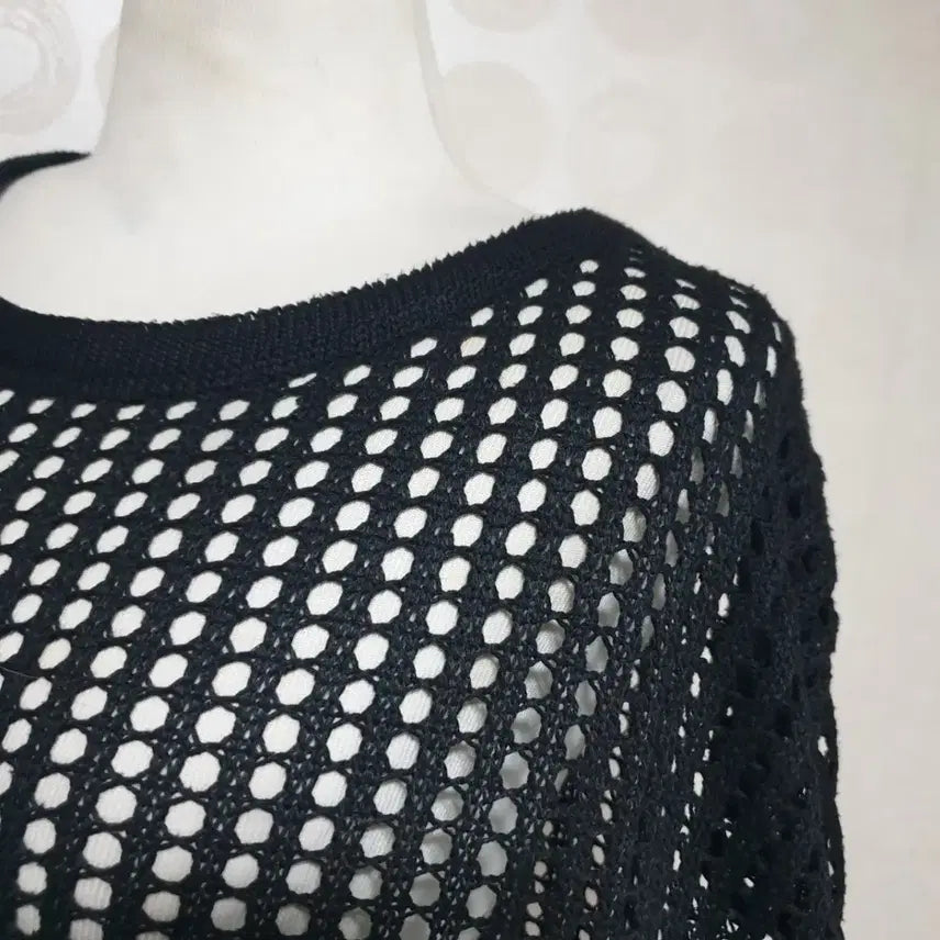 [BUNJANG] Sleeveless Knit Mesh T-Shirt Black / Free/망사/시슬루/티셔츠/걸치는니트/나시티/블랙나시티