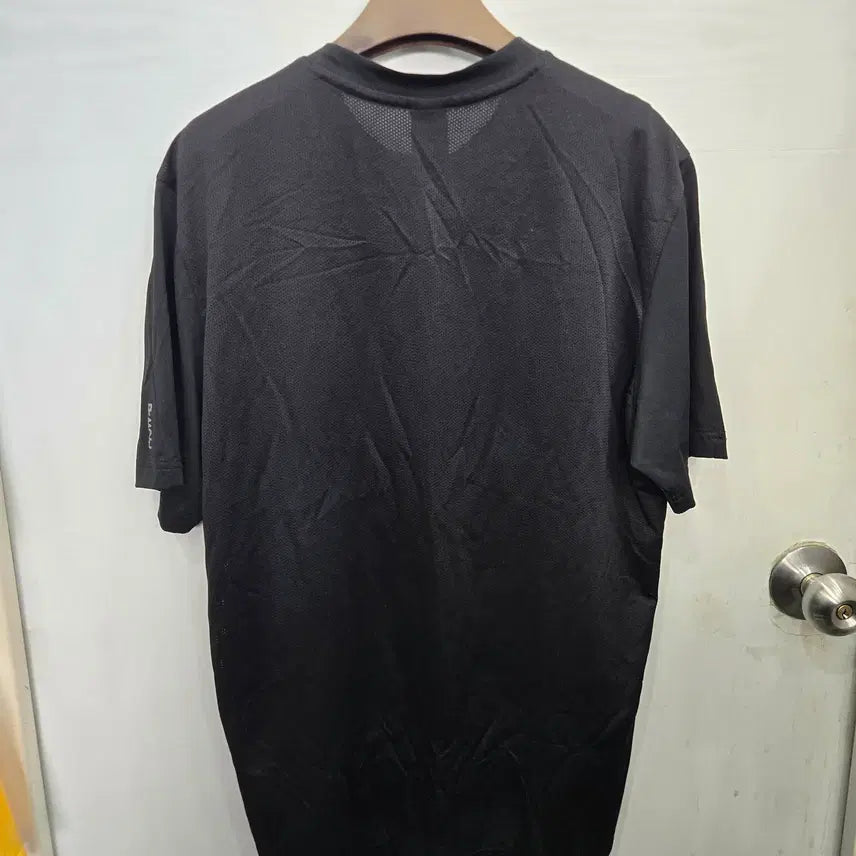 [SOLD OUT] 105,XL )) SPYDER 스파이더 반팔티셔츠! 디자인 예뻐요~