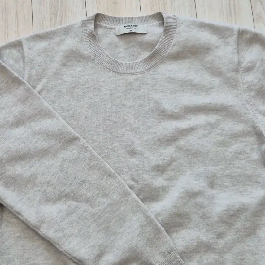 [BUNJANG] Round Neck Long Sleeve Knit Beige / 라운드넥 긴팔 니트 베이지