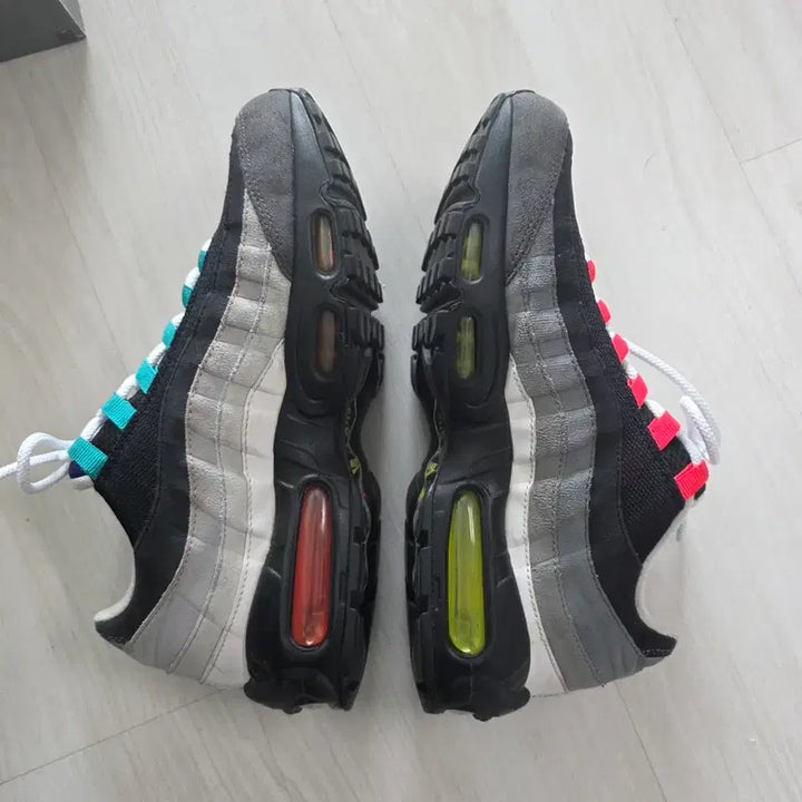 [BUNJANG] Nike Air Max 95 Greedy Sneakers / 나이키 에어맥스95 그리디 265