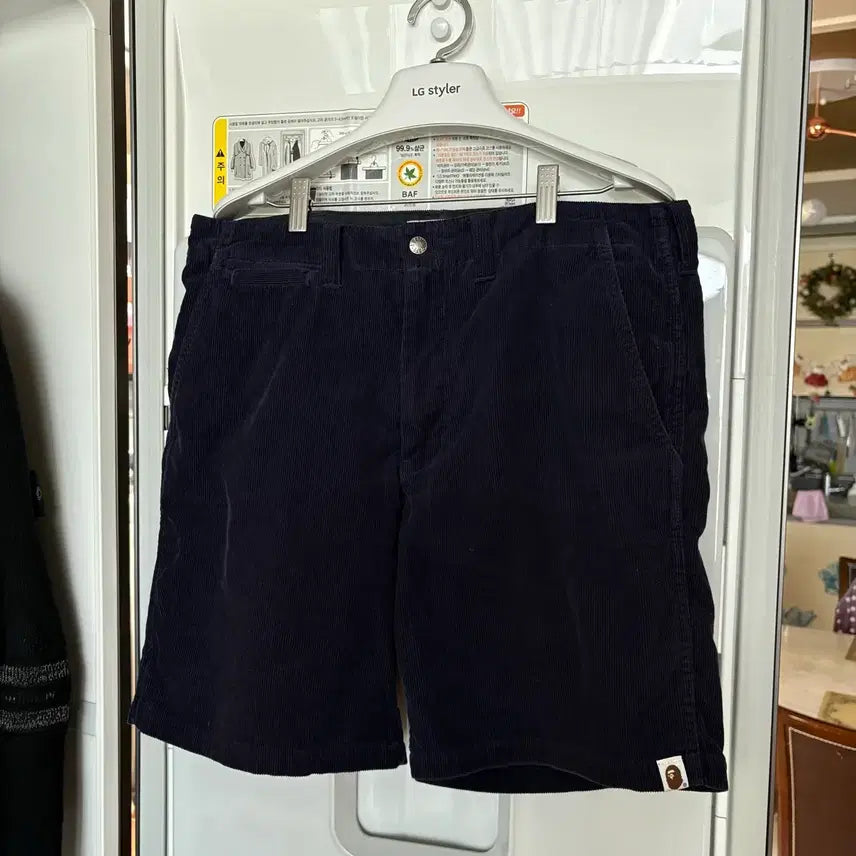[BUNJANG] A Bathing Ape Navy Corduroy Embroidered Shorts / 올드 베이프 네이비 코듀로이 자수 쇼츠