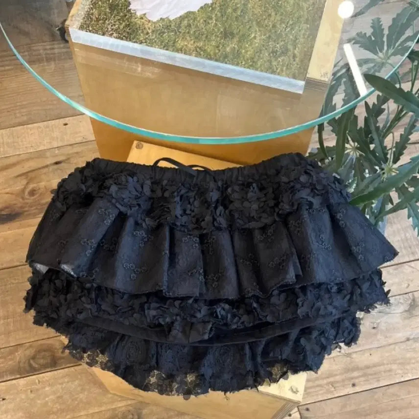 [BUNJANG] GLOWNY Lace Ruffle Mini Skirt / GLOWNY GIRLFRIEND LACE RUFFLE MINI SKIRT