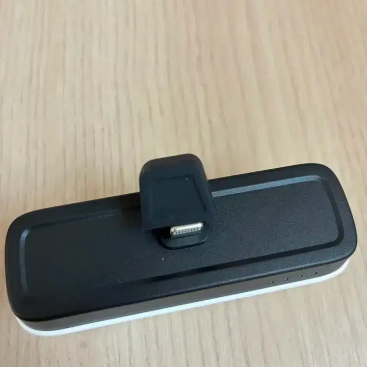 [BUNJANG] C-Pin 8-Pin Portable Charger / C핀 8핀 보조배터리 아이폰 에어팟 충전