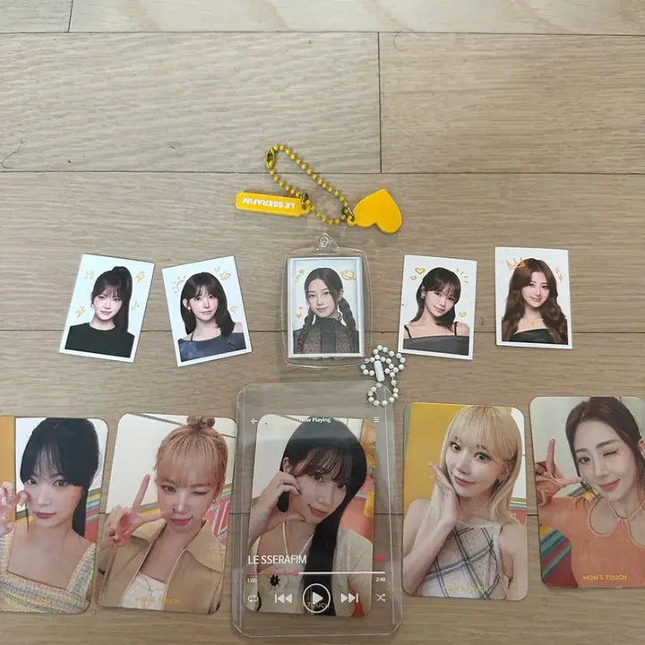 [BUNJANG] LE SSERAFIM Bundle Set of Photocard and Goods / 르세라핌 포토카드 굿즈 일괄
