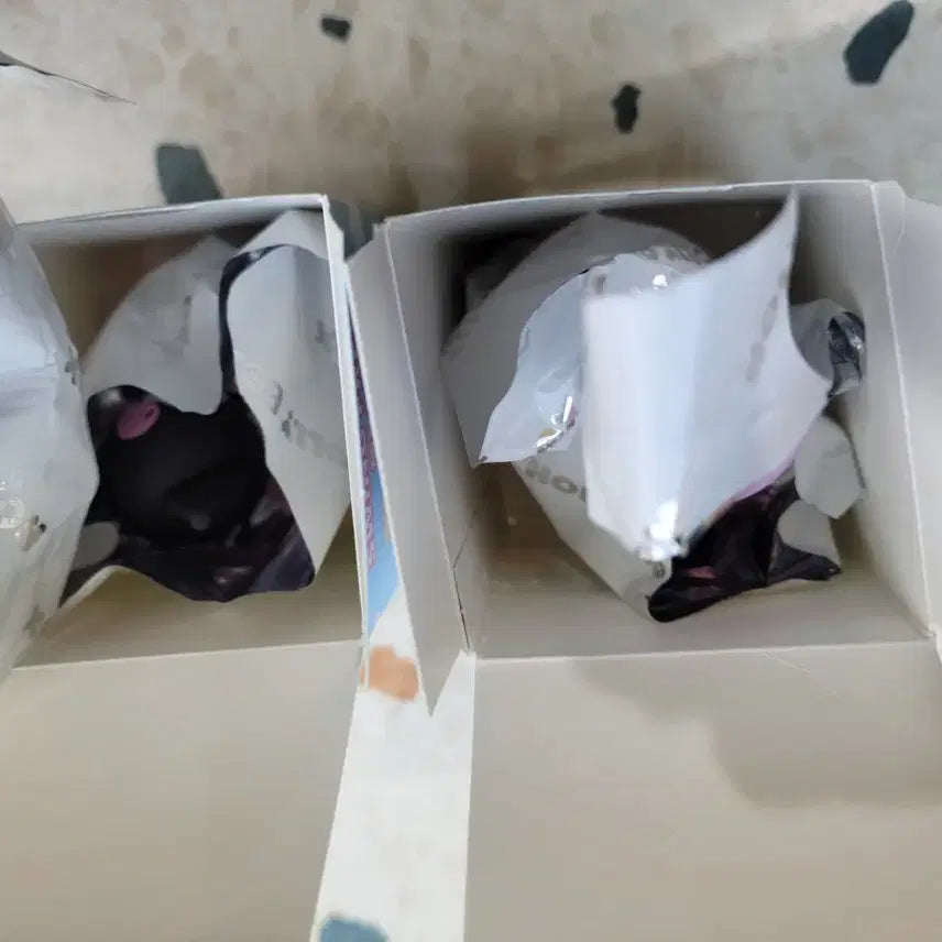 [BUNJANG] Sanrio Kuromi Rocking Horse Figure / 산리오 쿠로미 흔들목마 피규어