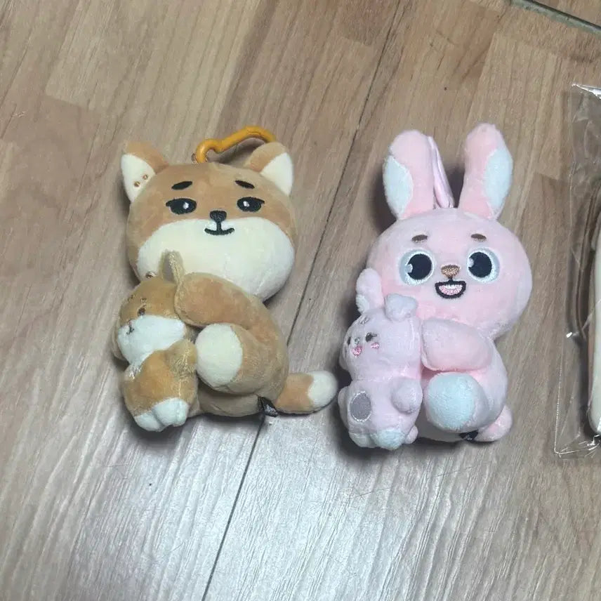 [SOLD OUT] 데이식스 나안아 마그넷 플러시 인형 원가이하 양도합니다!