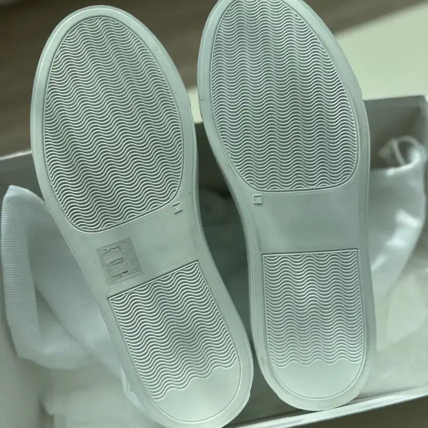 [BUNJANG] Common Projects Achilles Low White Sneakers / 커먼프로젝트 오리지날 아킬레스 로우 화이트 36W