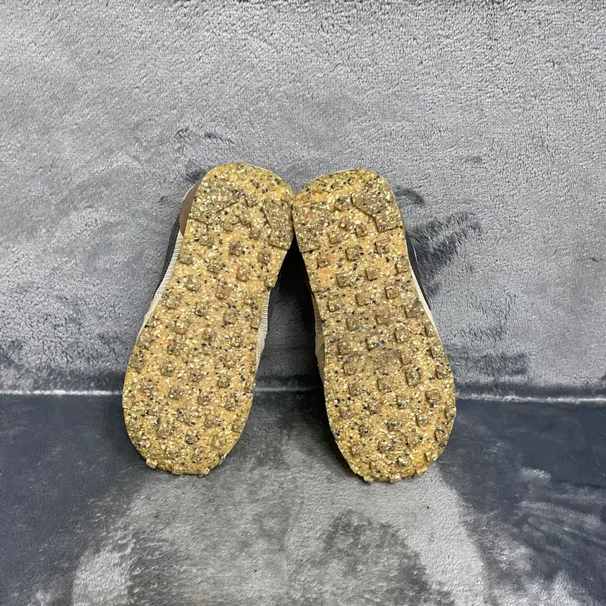 [SOLD OUT] 나이키 운동화 255