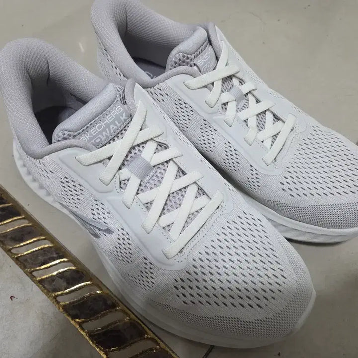 [BUNJANG] Skechers Go Walk Now Slip-Ins Men&