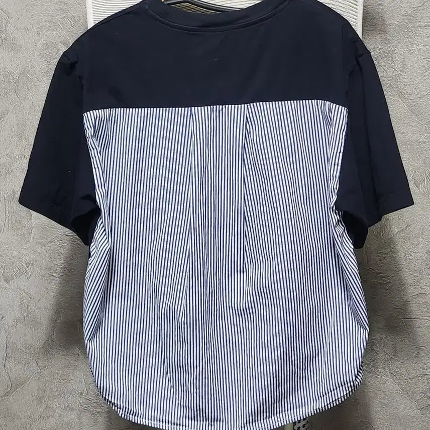 [BUNJANG] COS Black Striped Layered T-Shirt / COS 블랙 스트라이프 레이어드 반팔 티셔츠