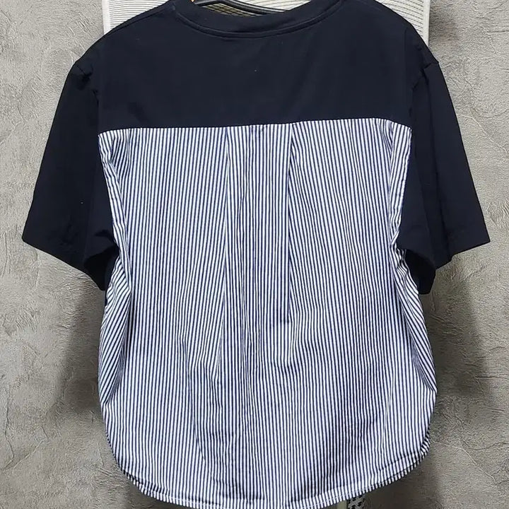 [BUNJANG] COS Black Striped Layered T-Shirt / COS 블랙 스트라이프 레이어드 반팔 티셔츠
