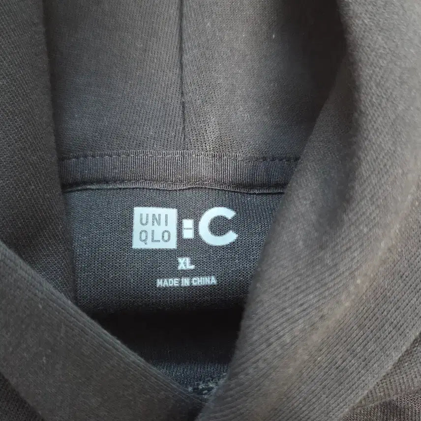 [BUNJANG] Uniqlo C Oversized Sweatshirt Hoodie Black / 유니클로 c 스웨트 오버사이즈 풀오버 후드 블랙
