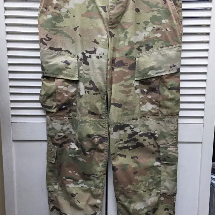[BUNJANG] US Military Woodland Combat Cargo Pants / 미군 우드랜드 컴뱃 카고 팬츠