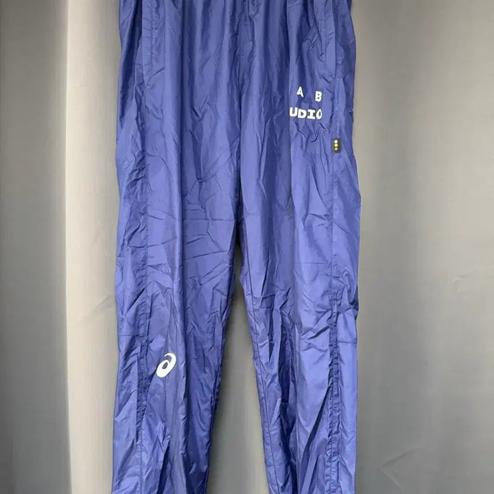 [BUNJANG] IAB Studio x ASICS Navy Woven Pants / 아이앱 스튜디오 아식스 네이비 우븐 팬츠