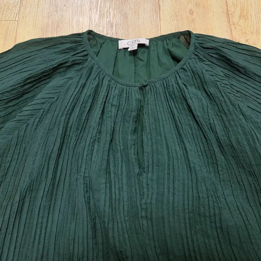 [SOLD OUT] COS 퍼프소매 시어서커 원피스 프리사이즈