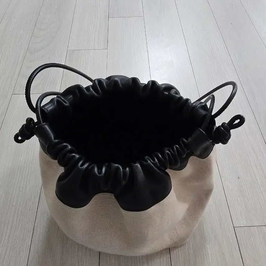 [BUNJANG] Jil Sander Shoulder Bag / 질샌더
