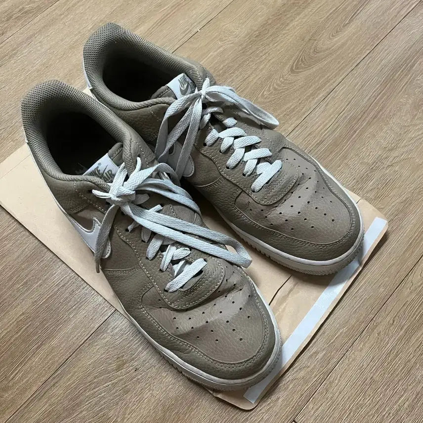 [BUNJANG] Nike Air Force 07 Khaki Sneakers / 나이키 에어포스 07 카키색 - 300