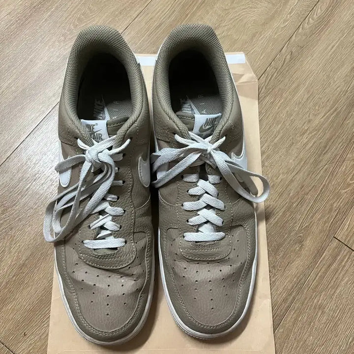 [BUNJANG] Nike Air Force 07 Khaki Sneakers / 나이키 에어포스 07 카키색 - 300