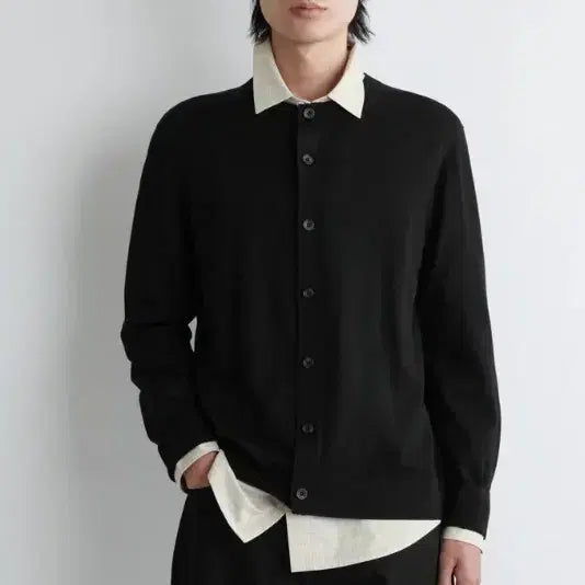 [BUNJANG] COS Merino Wool Crewneck Cardigan / COS 코스 메리노 울 크루넥 가디건 M사이즈 판매합니다.