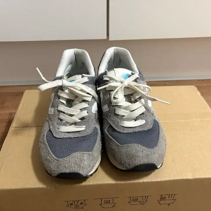 [BUNJANG] New Balance 574 Heritage Gray Sneakers (Size 230) / 뉴발란스 574 헤리티지 그레이 스니커즈 230