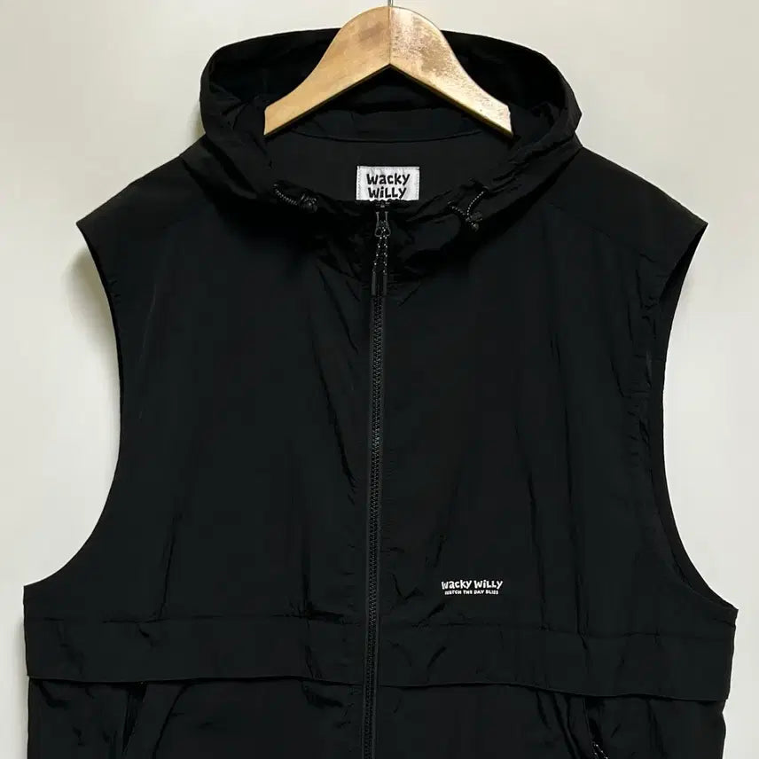 [SOLD OUT] [남자-105 (XL)]비케이브 와키윌리 섬 슬리브리스 후드점퍼 조끼