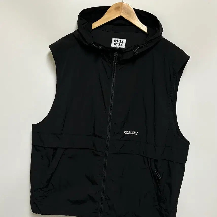 [SOLD OUT] [남자-105 (XL)]비케이브 와키윌리 섬 슬리브리스 후드점퍼 조끼