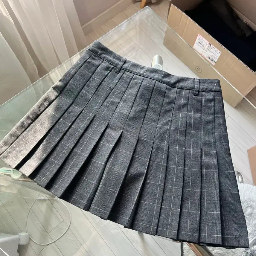 [BUNJANG] Zara Checked Pleated Mini Skirt / 자라 체크 플리츠 미니스커트