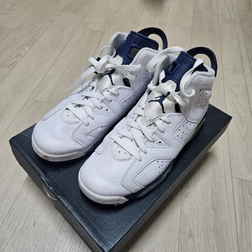 [BUNJANG] Nike Jordan 6 GS Midnight Navy Sneakers / 조던6 gs 미드나잇네이비 240