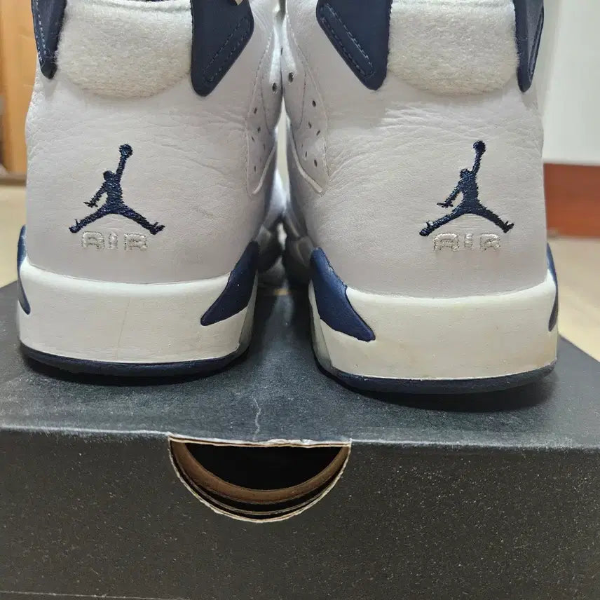 [BUNJANG] Nike Jordan 6 GS Midnight Navy Sneakers / 조던6 gs 미드나잇네이비 240