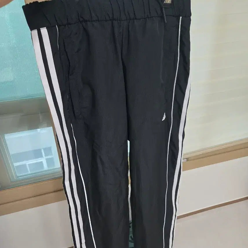 [BUNJANG] Adidas Three Stripes Training Pants Black Unisex S / 아디다스 삼선 트레이닝 바지 블랙 s 남녀공용