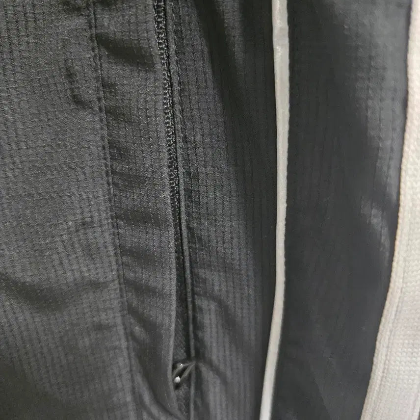 [BUNJANG] Adidas Three Stripes Training Pants Black Unisex S / 아디다스 삼선 트레이닝 바지 블랙 s 남녀공용