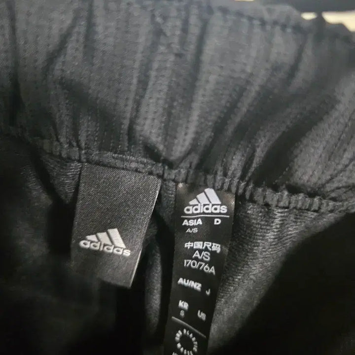 [BUNJANG] Adidas Three Stripes Training Pants Black Unisex S / 아디다스 삼선 트레이닝 바지 블랙 s 남녀공용