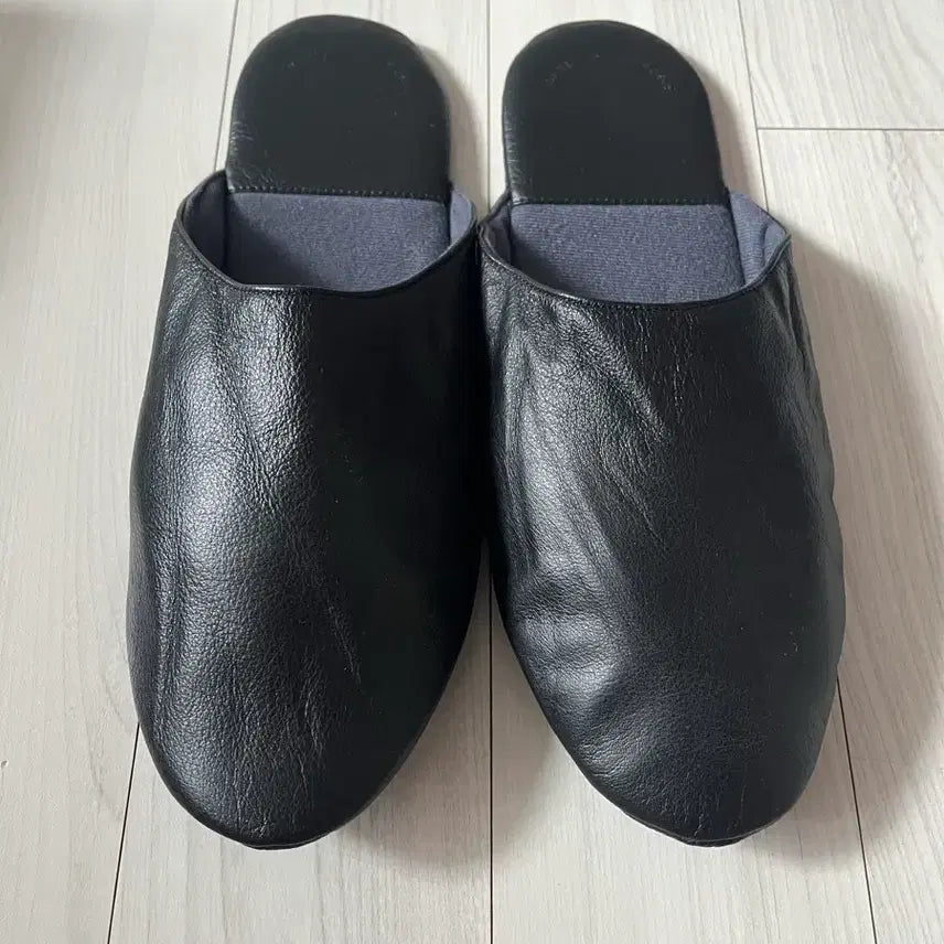 [BUNJANG] FBT Leather Slippers / FBT 레더 슬리퍼