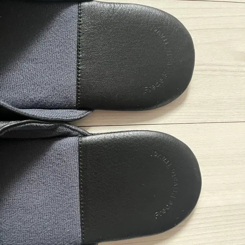 [BUNJANG] FBT Leather Slippers / FBT 레더 슬리퍼