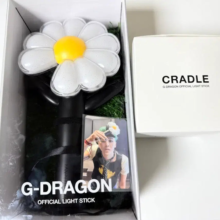 [BUNJANG] G-Dragon Official Lightstick + Cradle / 지드래곤 공식 응원봉+크래들