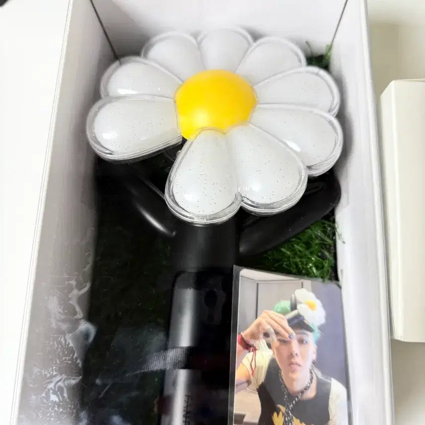 [BUNJANG] G-Dragon Official Lightstick + Cradle / 지드래곤 공식 응원봉+크래들