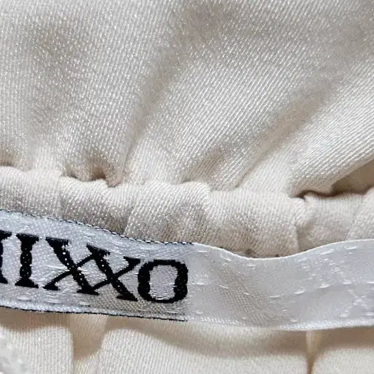 [BUNJANG] MIXXO 프릴 블라우스 베이지 (L사이즈!!) / MIXXO 프릴 블라우스 베이지 (L사이즈!!)
