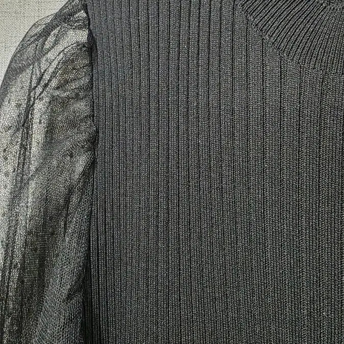 [SOLD OUT] 꽃 자수 시스루 원피스