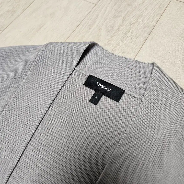 [BUNJANG] Theory Grey Cardigan (New) / Theory 그레이 가디건 M (새상품)