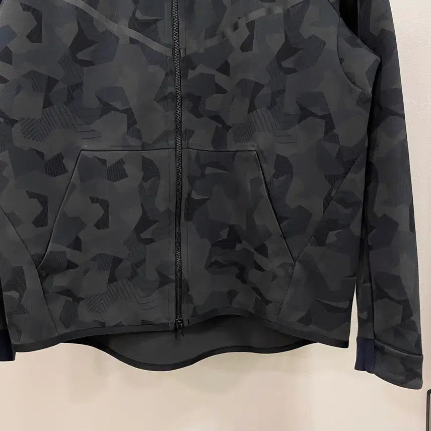 [SOLD OUT] <2XL> 나이키 테크플리스 카모 윈드러너 후드집업
