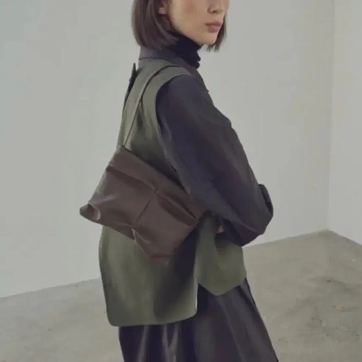 [BUNJANG] YURT Revo Leather Shoulder Bag Tote Bag / (주말 할인) YURT 가죽 숄더백 토트백 그레이 (Revo)