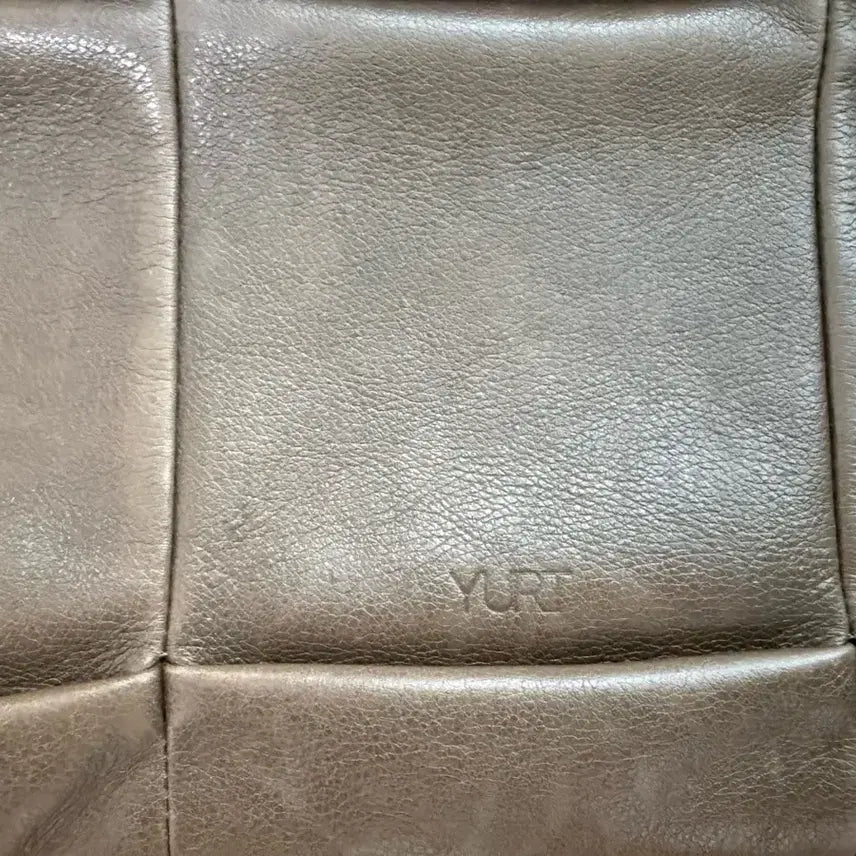 [BUNJANG] YURT Revo Leather Shoulder Bag Tote Bag / (주말 할인) YURT 가죽 숄더백 토트백 그레이 (Revo)