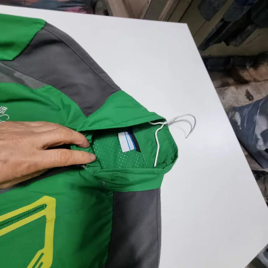 [BUNJANG] Columbia Two-Tone Windbreaker Jacket / 콜롬비아 봄 바람막이 점퍼
