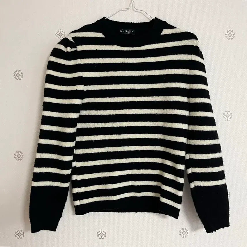 [BUNJANG] Striped Knit Top / 스트라이프 니트
