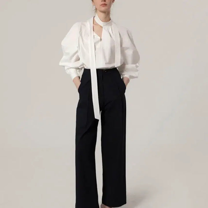 [SOLD OUT] 모멧 MOMET 로랑 타이 블라우스