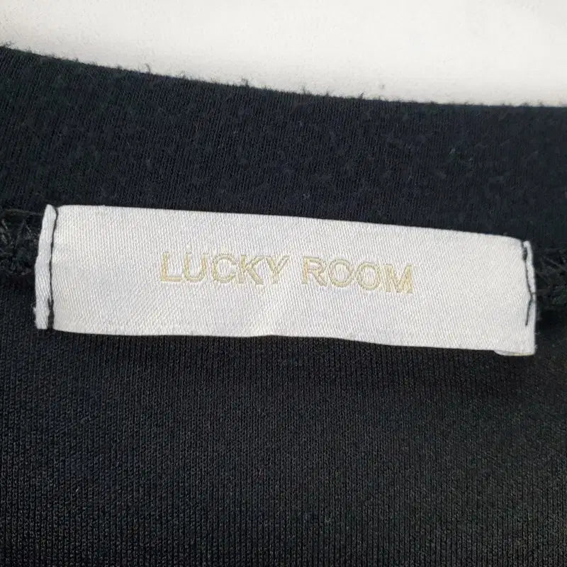[BUNJANG] Lucky Room Black Short Sleeve T-shirt / 럭키룸 여FREE 블랙 반팔티 M6206