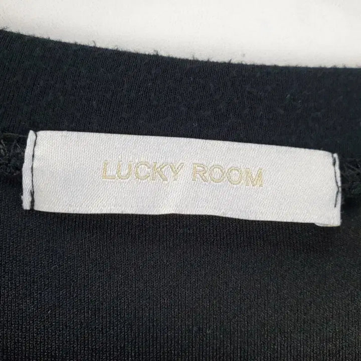[BUNJANG] Lucky Room Black Short Sleeve T-shirt / 럭키룸 여FREE 블랙 반팔티 M6206