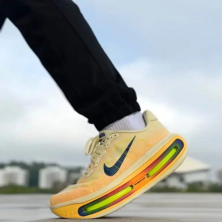 [BUNJANG] Nike Air Zoom Yellow Sneakers (265mm) / 나이키 에어 줌 운동화 옐로우운동화 사이즈/265mm