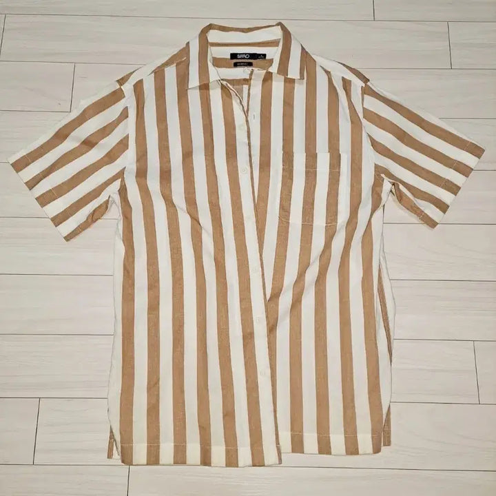 [BUNJANG] Spao Bold Stripe Short-Sleeve Shirt / 스파오 볼드 스트라이프 반팔 셔츠 S.