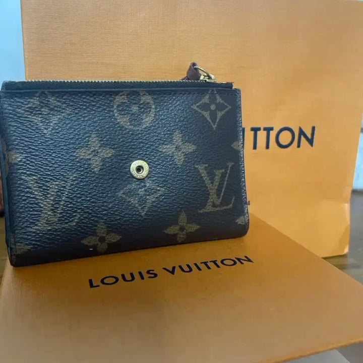 [BUNJANG] Louis Vuitton Victorine Wallet Monogram Bifold Wallet / 루이비통 빅토린 월릿 모노그램 반지갑